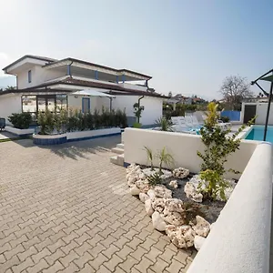 villa-concettina-capo-dorlando.sicilyhotelsitaly.net/